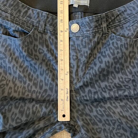 Wit & Wisdom Gray Leopard Print Skinny Jeans Size 14 - Picture 5 of 9